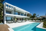 Stunning Modern Villa in Benahavis Spain (16)